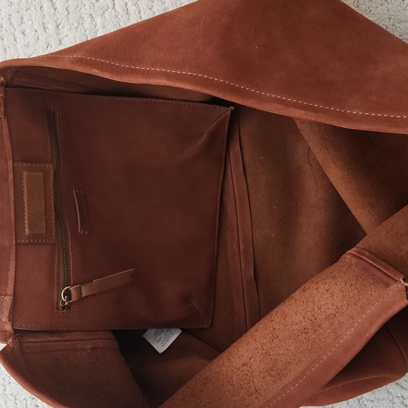 Madewell Carryall Tote - Picture 9 of 13